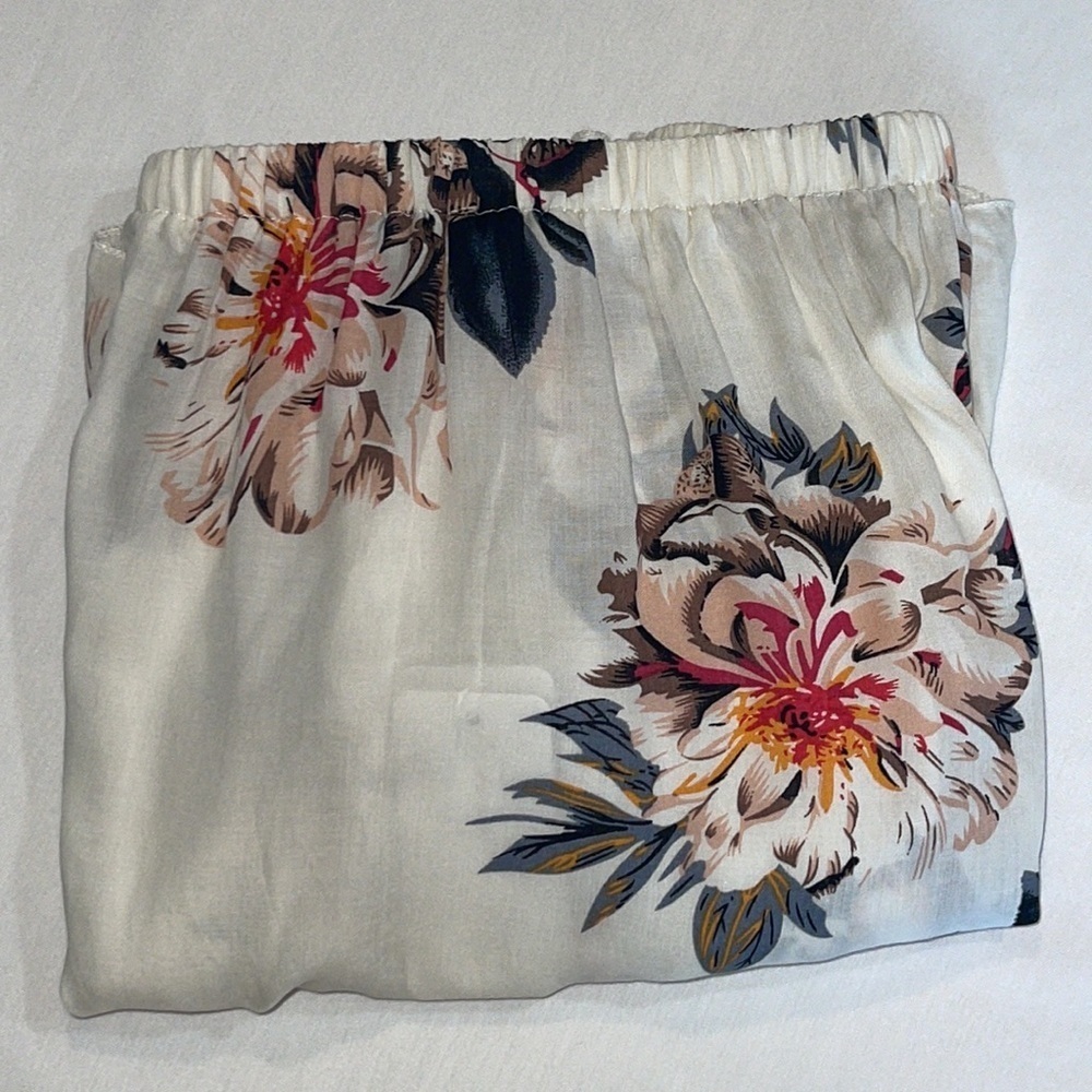 HIBLUCO Off Shoulder top • Size Small • Floral Print - Picture 11 of 11